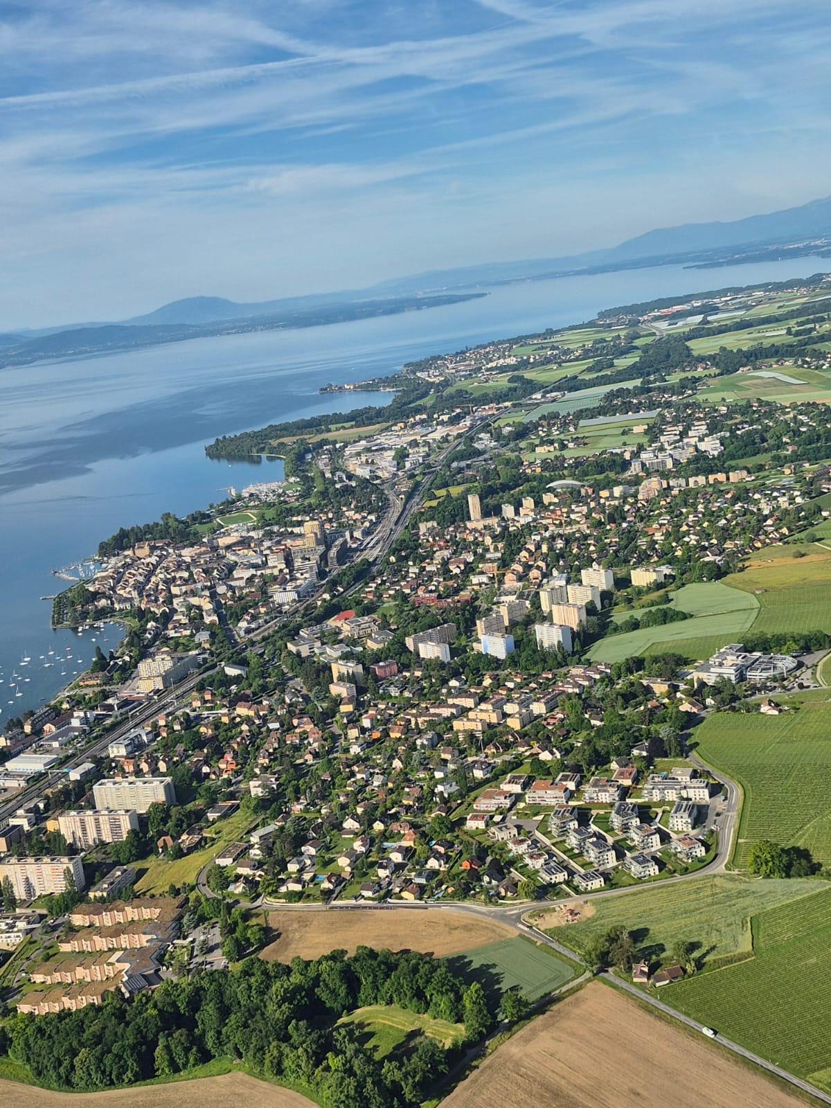 Vues aériennes des vignes de Lavaux et du lac Léman