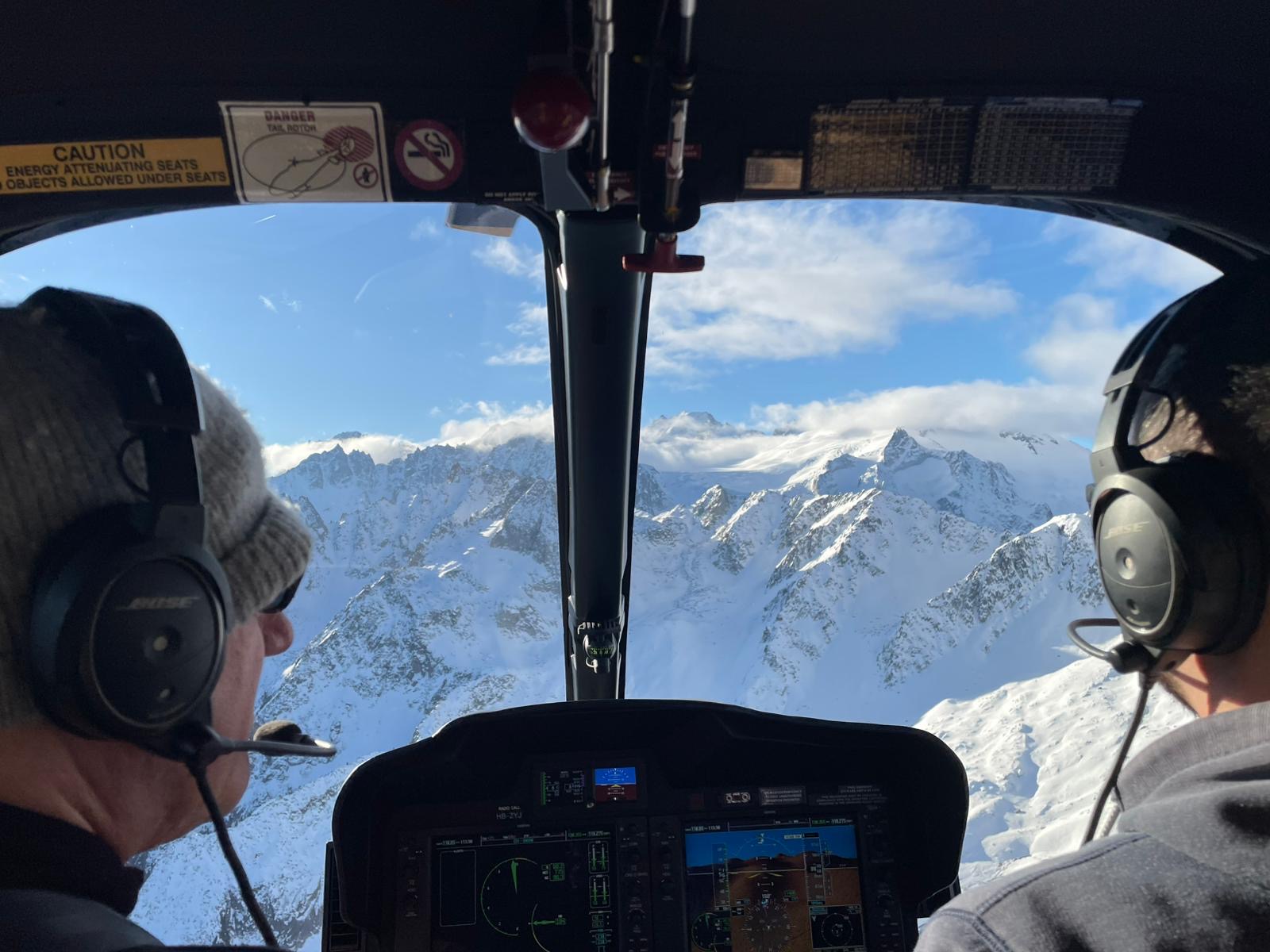 Vol panoramique en hélicoptère Grande Dixence proche de Sion dans le canton du Valais – Alpes valaisannes – Heli3000